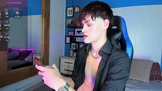 VladHellsing4 online show from March 1, 4:00 pm