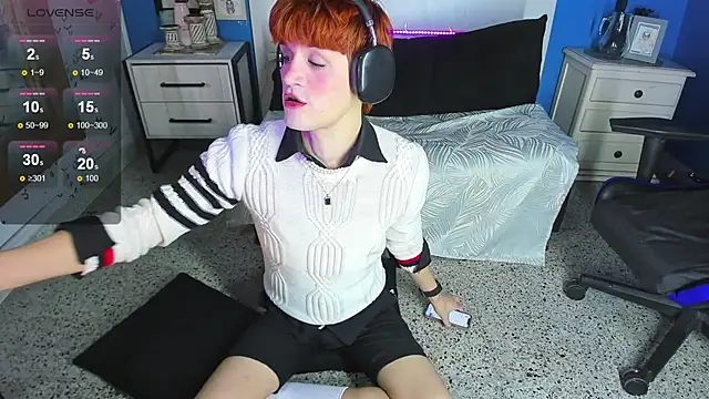 VladHellsing4 online show from October 4, 2:15 pm