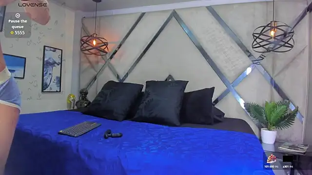 VladHellsing4 online show from October 15, 2:50 pm