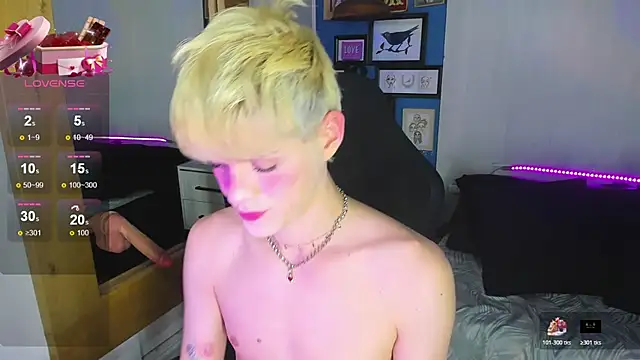 VladHellsing4 online show from December 15, 2:21 pm