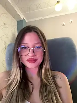 Snapshot of Kimsweet7 chatting on December 11, 7:03 pm Kimsweet7 online show from December 11, 7:03 pm