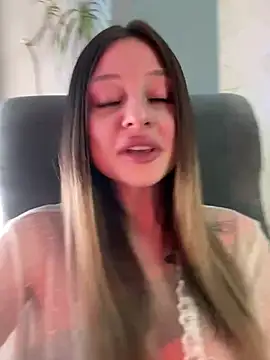 Snapshot of Kimsweet7 chatting on December 21, 6:02 pm Kimsweet7 online show from December 21, 6:02 pm