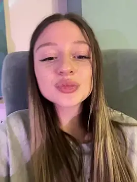 Snapshot of Kimsweet7 chatting on January 9, 6:04 pm Kimsweet7 online show from January 9, 6:04 pm