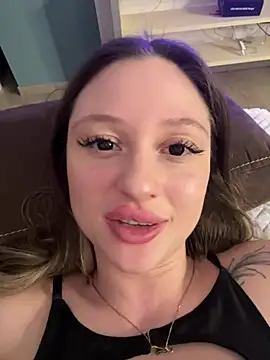 Snapshot of Kimsweet7 chatting on January 25, 9:14 pm Kimsweet7 online show from January 25, 9:14 pm