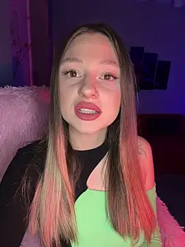 Snapshot of Kimsweet7 chatting on February 3, 3:59 pm Kimsweet7 online show from February 3, 3:59 pm