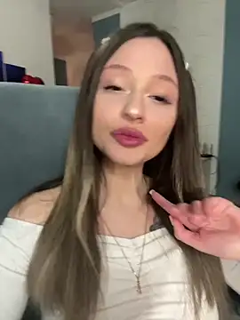 Snapshot of Kimsweet7 chatting on February 22, 5:35 pm Kimsweet7 online show from February 22, 5:35 pm