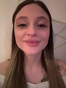 Snapshot of Kimsweet7 chatting on February 22, 8:42 pm Kimsweet7 online show from February 22, 8:42 pm