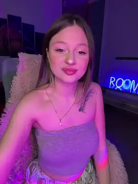 Snapshot of Kimsweet7 chatting on March 18, 6:04 pm Kimsweet7 online show from March 18, 6:04 pm