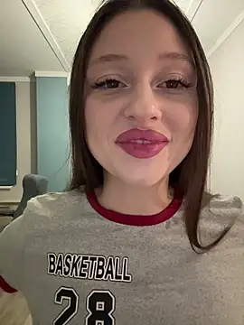 Snapshot of Kimsweet7 chatting on November 22, 6:07 pm Kimsweet7 online show from November 22, 6:07 pm