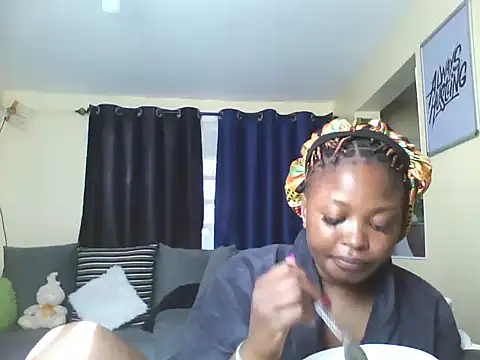 Snapshot of fatassmessey chatting on March 23, 6:05 am fatassmessey online show from March 23, 6:05 am