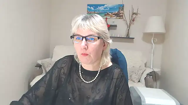 FleurMays online show from February 26, 7:31 am