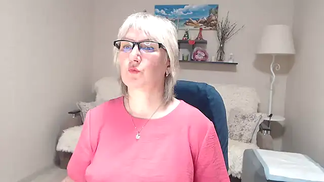 FleurMays online show from April 17, 10:51 am