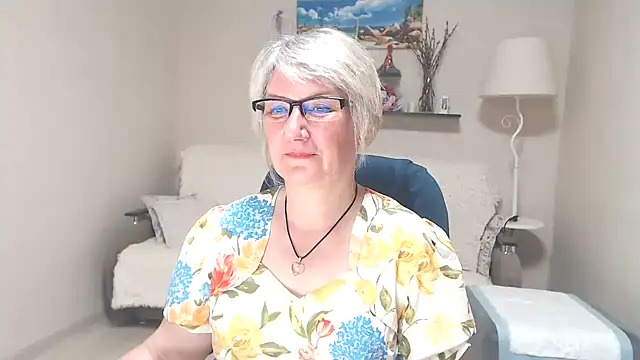 FleurMays online show from June 20, 3:59 pm