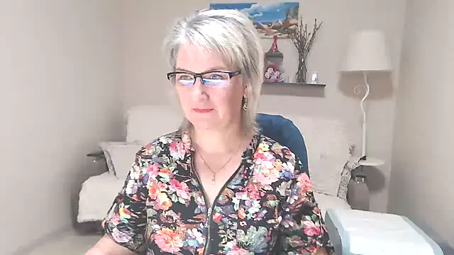 FleurMays online show from June 23, 3:04 am