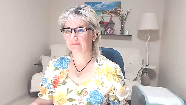 FleurMays online show from June 27, 3:55 am