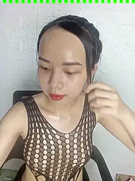 Snapshot of Baby2903 chatting on February 14, 10:17 am Baby2903 online show from February 14, 10:17 am