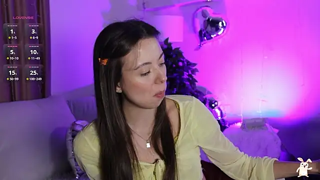 Snapshot of Goldy_Grace_ chatting on February 21, 2:48 pm Goldy Grace  online show from February 21, 2:48 pm