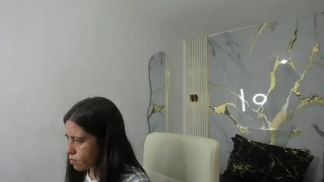 kathina giraldo online show from April 7, 12:49 pm