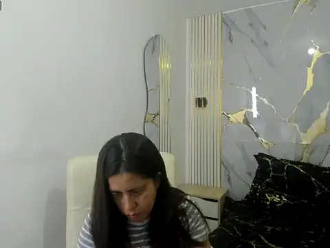 kathina giraldo online show from April 10, 12:43 pm