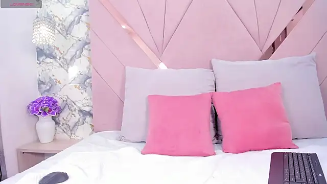 Snapshot of kaylin_jann chatting on November 6, 6:09 pm kaylin jann online show from November 6, 6:09 pm