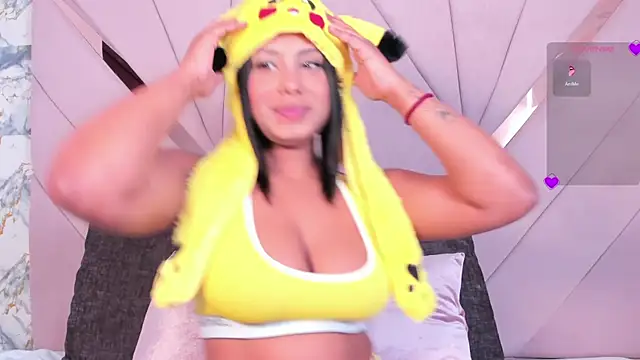 Snapshot of kaylin_jann chatting on December 15, 5:39 pm kaylin jann online show from December 15, 5:39 pm