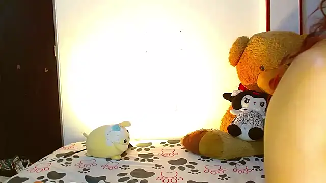 Snapshot of Maruu_miauu chatting on November 19, 2:44 am Maruu miauu online show from November 19, 2:44 am