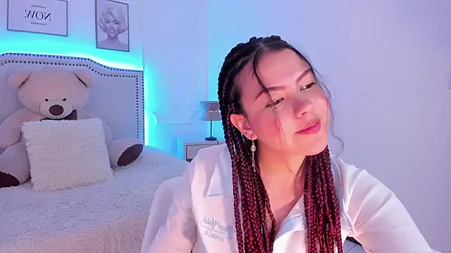 Snapshot of Eva_lenox chatting on January 7, 8:34 am Eva lenox online show from January 7, 8:34 am