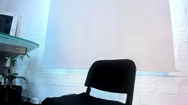 Snapshot of Eva_lenox chatting on February 27, 3:59 pm Eva lenox online show from February 27, 3:59 pm