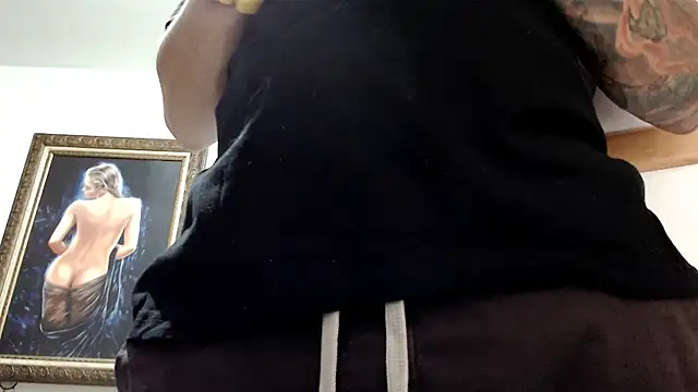 Snapshot of nicolay_74 chatting on October 6, 3:31 pm nicolay 74 online show from October 6, 3:31 pm