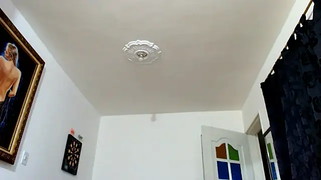 Snapshot of nicolay_74 chatting on November 25, 1:27 am nicolay 74 online show from November 25, 1:27 am