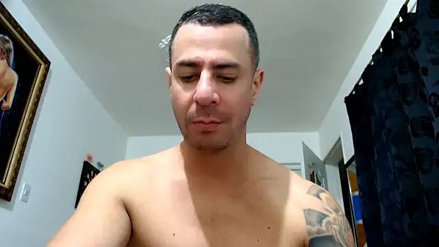 Snapshot of nicolay_74 chatting on November 25, 11:38 pm nicolay 74 online show from November 25, 11:38 pm