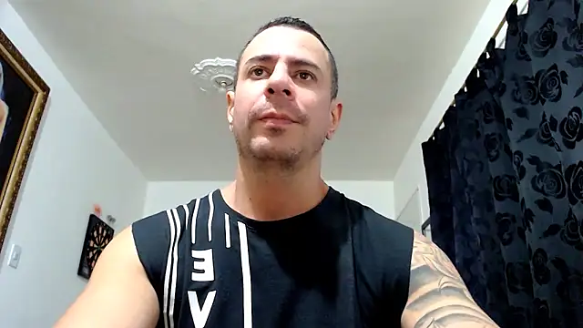 Snapshot of nicolay_74 chatting on November 30, 12:14 am nicolay 74 online show from November 30, 12:14 am