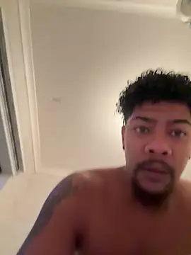 Snapshot of Dicktator16 chatting on February 24, 3:59 am Dicktator16 online show from February 24, 3:59 am