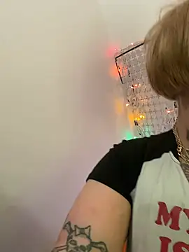 Hunniebunnie78 online show from July 5, 4:07 am