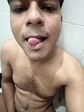 Snapshot of couplesexxyyy chatting on October 27, 8:51 am couplesexxyyy online show from October 27, 8:51 am