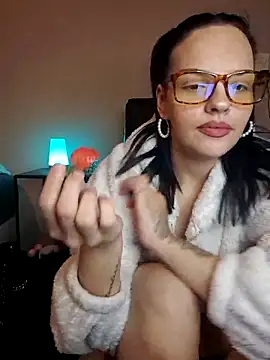 Snapshot of Jujuicy_97 chatting on March 20, 5:46 am Jujuicy 97 online show from March 20, 5:46 am