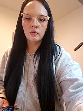 Snapshot of Jujuicy_97 chatting on February 1, 11:09 am Jujuicy 97 online show from February 1, 11:09 am