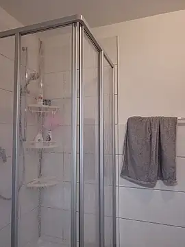 Snapshot of Jujuicy_97 chatting on February 12, 3:07 pm Jujuicy 97 online show from February 12, 3:07 pm