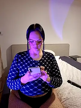 Snapshot of Jujuicy_97 chatting on February 21, 1:01 pm Jujuicy 97 online show from February 21, 1:01 pm