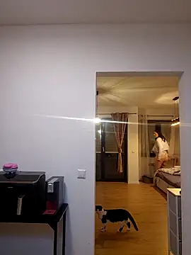 Snapshot of Jujuicy_97 chatting on February 25, 5:06 am Jujuicy 97 online show from February 25, 5:06 am