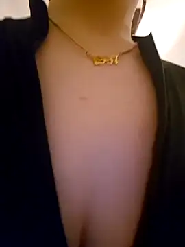 Snapshot of Jujuicy_97 chatting on March 1, 4:03 am Jujuicy 97 online show from March 1, 4:03 am