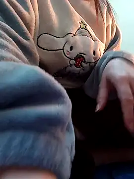 JasminePham online show from February 26, 1:21 am