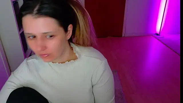 Snapshot of jenna-sxy19 chatting on September 26, 10:30 am jenna-sxy19 online show from September 26, 10:30 am