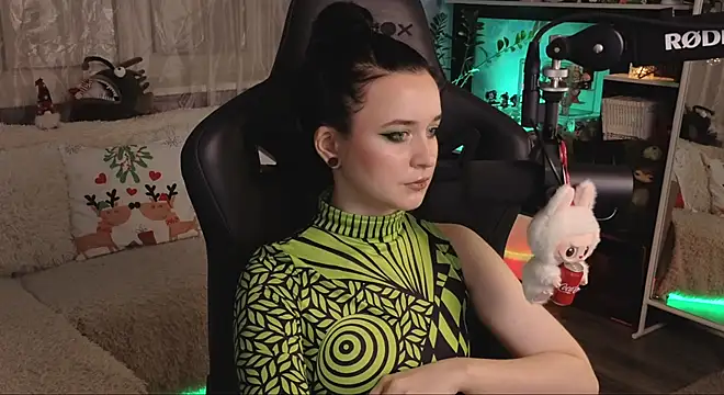 KiraLiLime online show from January 5, 7:17 pm