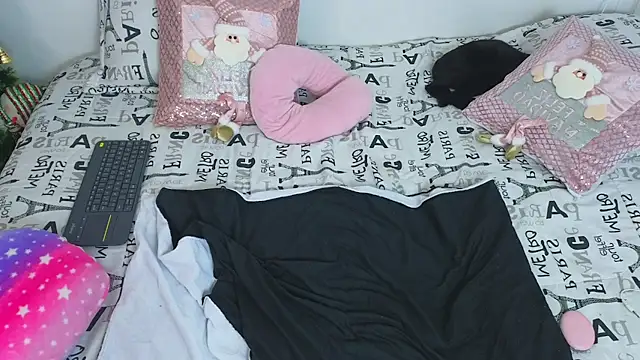 Lorenne Miller online show from December 26, 9:58 pm