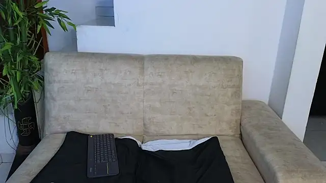 Lorenne Miller online show from April 15, 4:52 am