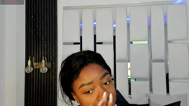 Snapshot of mia_schwarz chatting on December 14, 12:23 pm mia schwarz online show from December 14, 12:23 pm