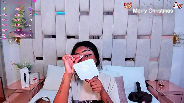 Snapshot of mia_schwarz chatting on December 16, 5:17 am mia schwarz online show from December 16, 5:17 am