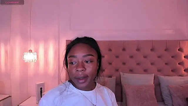 Snapshot of mia_schwarz chatting on January 14, 9:30 pm mia schwarz online show from January 14, 9:30 pm