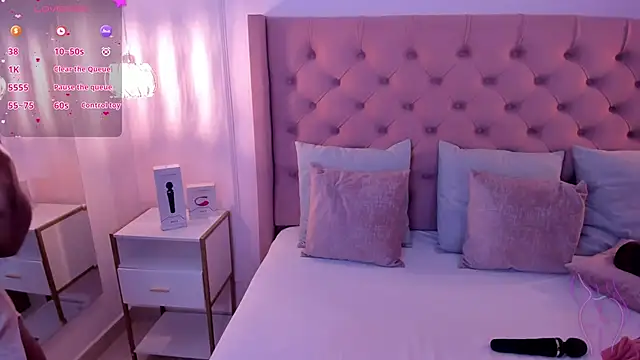 Snapshot of mia_schwarz chatting on January 15, 8:26 pm mia schwarz online show from January 15, 8:26 pm